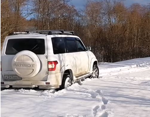 uaz-patriot-2019-bezdorozhe-1