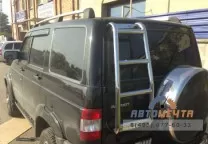 Лестница из нержавеющей стали на УАЗ Патриот 