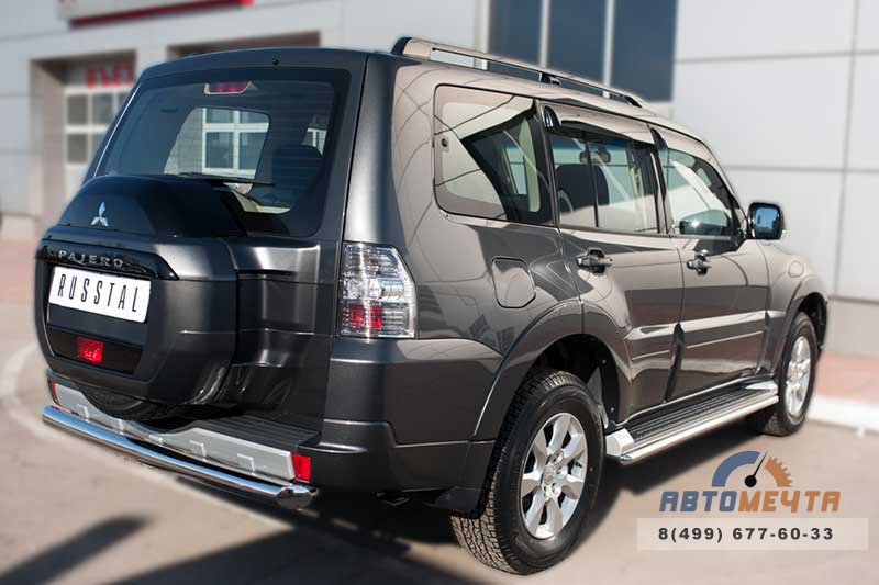 Защита заднего бампера для Mitsubishi Pajero 4 2012, d76 мм (дуга) Защита заднего бампера на Mitsubishi Pajero 4, нерж