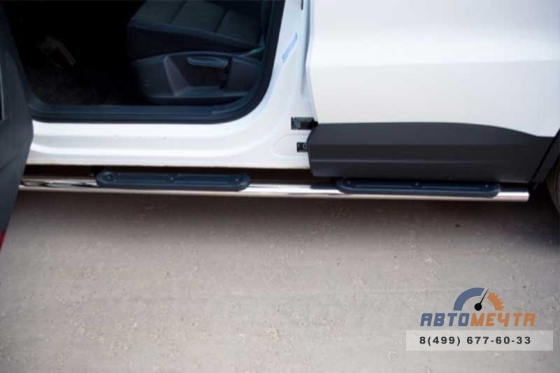 Защита порогов для VolksWagen Tiguan Track & Field, d75х42 мм, овал с накладками Защита порогов для Volkswagen Tiguan